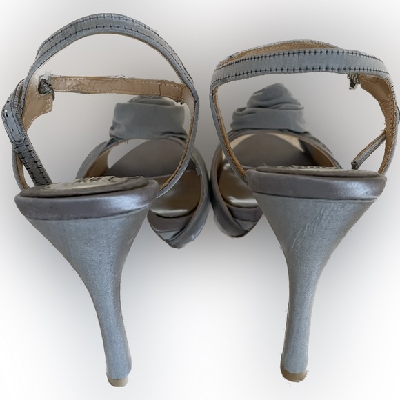 Badgley Mischka silver party heels - Picture 3 of 5